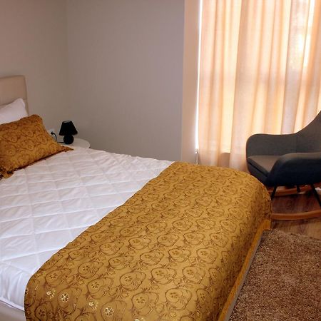 Fleur Apartment Тирана Экстерьер фото